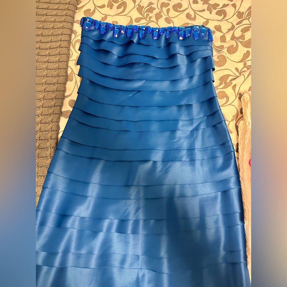 Blue Strapless Prom Dress